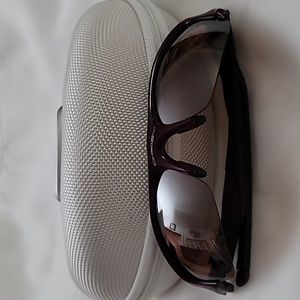 Pre Loved Oakley Sports Sunglasses (Small) with case
